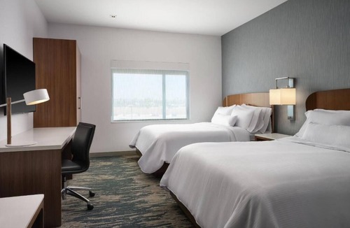 Anaheim Resort Hotel | Fully Equipped Suite Steps from Disneyland & Dining Spots | 4 Units