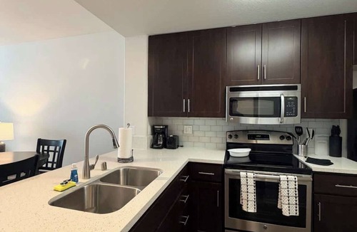 Mission Valley East Apartment | Fully Furnished 1BR in Misson Valley w/Parking
