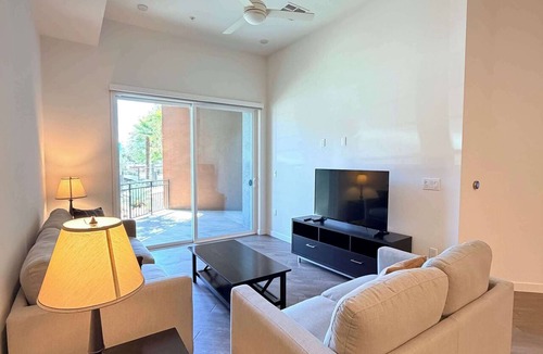 Mission Valley East Apartment | Fully Furnished 1BR in Misson Valley w/Parking