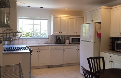 Ponderosa Park House | Fully Furnished 3-bedroom house with WiFi access ideal for Interns/Corporates