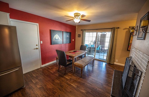 Rancho Oakey House | *FUN* POOL* GRILL*GREAT LOCATION*PRIVATE*FAMILY