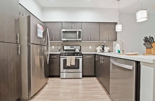 Menlo Park Apartment | Furnished 1BR w/Shared Fire Pit, Heated pool & BBQ