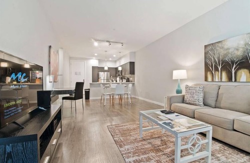 Menlo Park Apartment | Furnished 1BR w/Shared Fire Pit, Heated pool & BBQ