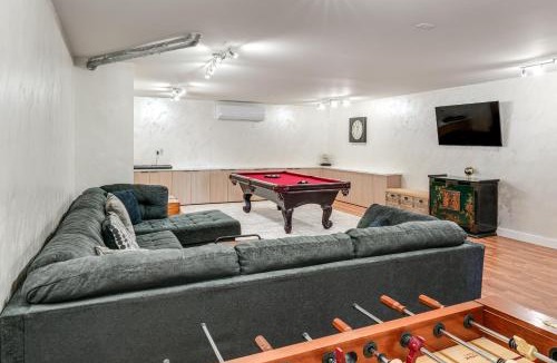 Pine Mountain Club House | Games Galore! Pine Mountain Club Retreat Near Town