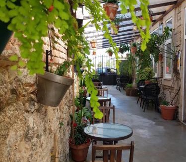 Viseu House | Garden Place Alojamento Local