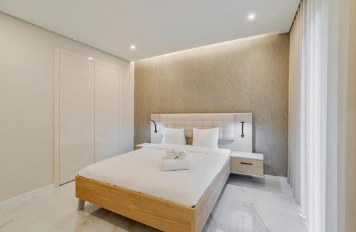 Setubal Apartment | Garrett Elegance, By Home Match
