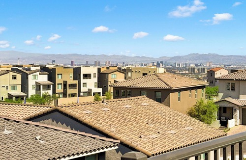 Las Vegas House | Gated - Luxury Pool/Spa Summerlin - Red Rocks