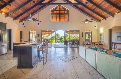 Playa Tortuga House | Gated Luxury-Sleeps 13-Ojochal-Near to beaches-ocean views