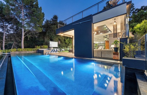 Los Angeles House | Gated New Designer 6bd/7ba Estate w Pool & Spa, Guest house, Elevator, & Views!