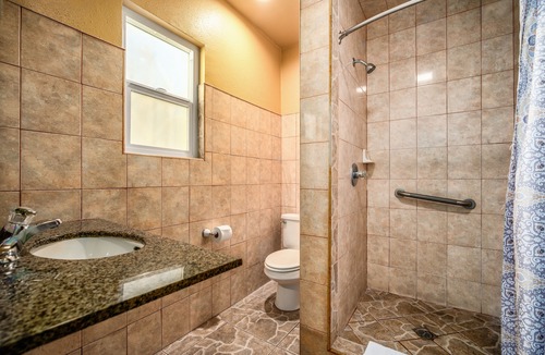 Inglewood Hotel | Geneva Motel