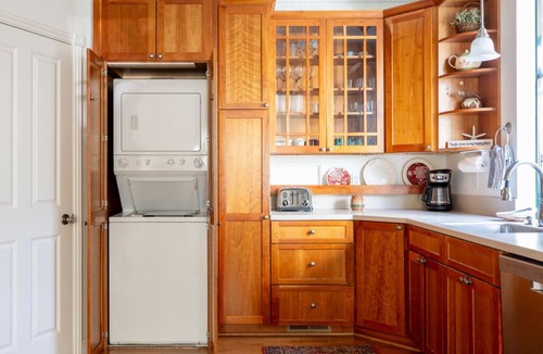 Pacific Grove House | Gingerbread - Pacific Grove House - Close to Beach