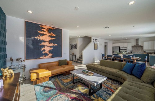 Coachella Villa | Glamorous 8-Bedroom Luxury Retreat with Theater Room & Pickleball Court | Sleeps 20