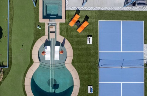 Coachella Villa | Glamorous 8-Bedroom Luxury Retreat with Theater Room & Pickleball Court | Sleeps 20