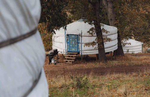 Dunlap House | Glamping yurt at a nature retreat near Sequoia