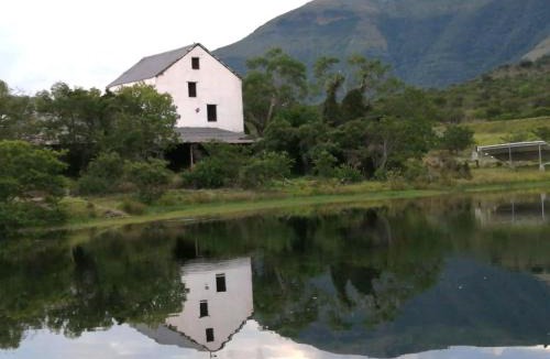 Blue Crane Route Cabin | Glen Avon Farm