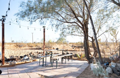 Landers House | Goat House - Cozy Space w/Hammocks & LOTS of Stars
