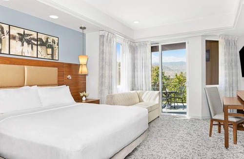 Palm Desert Resort | Going to Coachella? stay here in suite, 2 bedroom that sleep 8 shuttle bus route