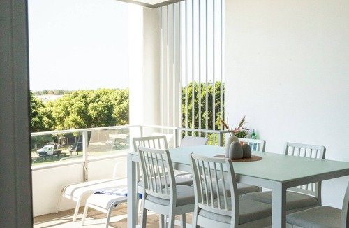 Biggera Waters Apartment | Gold Coast Gem, family sized apartment with pool table and fantastic views