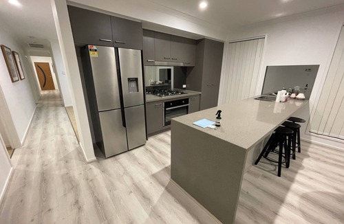 Coomera House | Gold Coast Oasis – 4BR Villa in Coomera