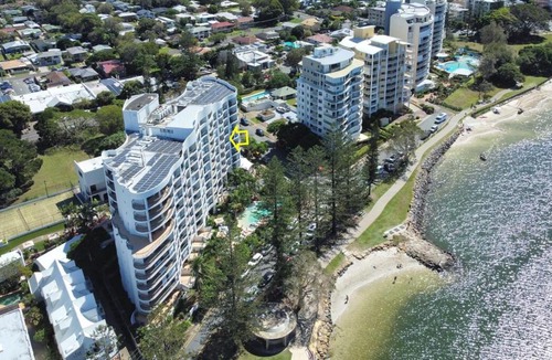 Golden Beach Apartment | Golden Beach Ocean Views, Passage at your Doorstep