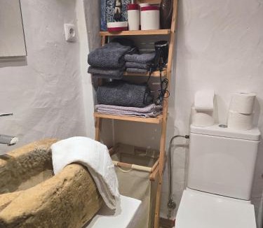 Estombar Apartment | Golden Village Studio