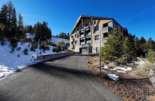 Kirkwood Condo | Gorgeous 2-bedroom condo steps from Kirkwood Mountain ski lift