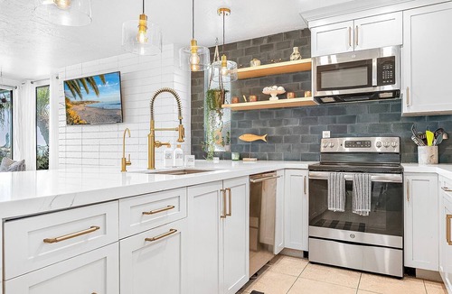 Balboa Island House | Gorgeous Balboa Island Home, Right on the Bayfront