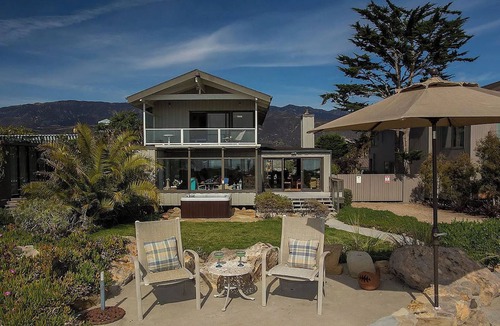 Carpinteria House | Gorgeous Beach House in a Private Cove