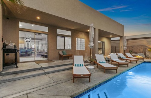 Desert Hot Springs House | Gorgeous Tranquil Desert Retreat