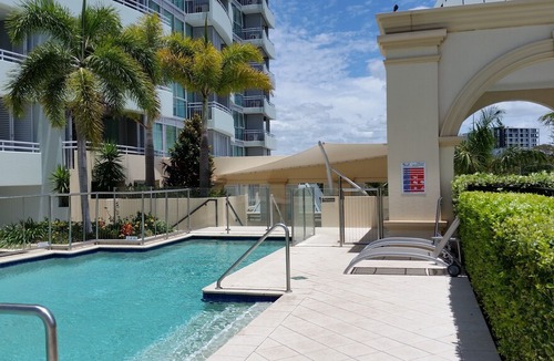 Labrador Apartment | Grand Hotel Apartments Gold Coast by owner