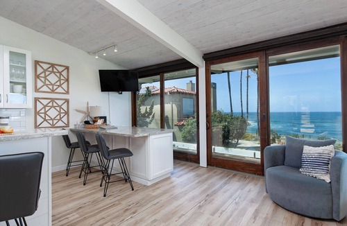 Sunset Cliffs House | Great Family Home for the Holiday! in Sunset Cliffs NOW W/AC & HEATED POOL!