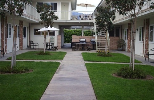 Carpinteria Condo | Great location/Steps to beautiful beach/King bed/EV charger/parking