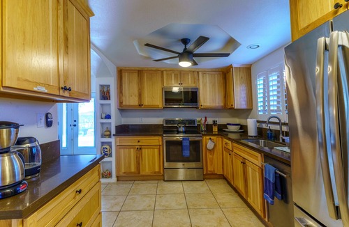 Twentynine Palms House | Great stargazing ~ EV Charging Station ~ Pets Welcomed