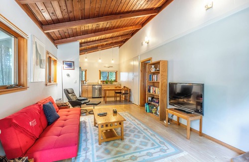 Mendocino Cabin | Green Tree Cottage | 1 BR Vacation Cabin among the coastal redwoods