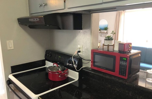 Belmont Apartment | Ground floor 2-bedroom apartment with a private yard in the Belmont Hills.