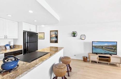 Honokowai Condo | Ground floor! Swim with the turtles! Book now!