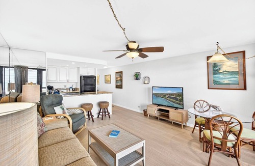 Honokowai Condo | Ground floor! Swim with the turtles! Book now!