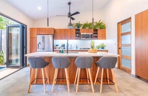 Ballena House | Guanacaste house in downtown Uvita