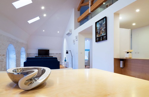 Viseu Apartment | GuestHouse Charme - Loft Apartment M - Centro Viseu - wifi
