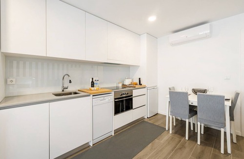 Vera Cruz Apartment | GuestReady – Canal charm & city comfort