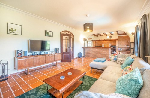 Sao Joao das Lampas Villa | GuestReady - Casa das Lampas