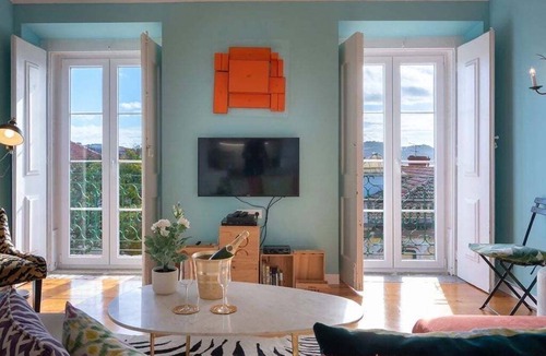 Belem Apartment | GuestReady - Elegant River View Duplex in Belem