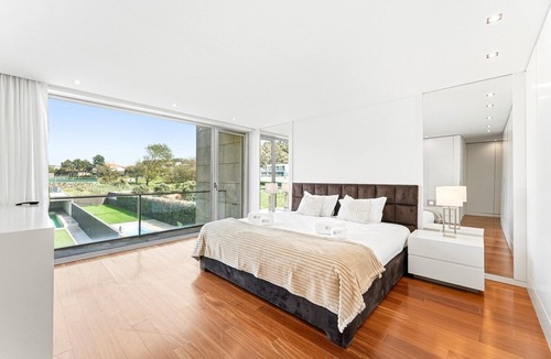 Madalena House | GuestReady - Luxurious Beachfront Villa Retreat
