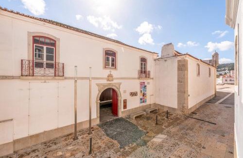 Santiago Apartment | GuestReady - Peaceful haven in Sesimbra