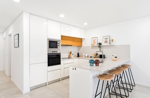 Mira Apartment | GuestReady-Sunny Modern Retreat in Mira