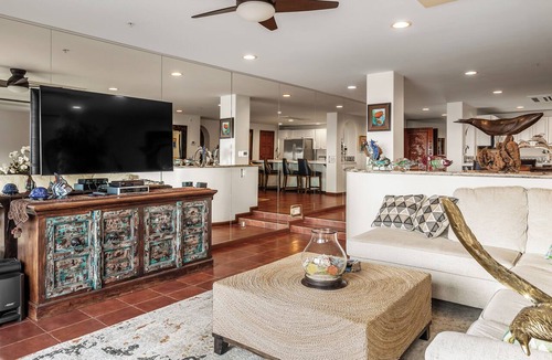 Avalon Condo | H1864: Remodeled 2Br villa, AC, 4-seat cart, OCEAN VIEWS, BBQ