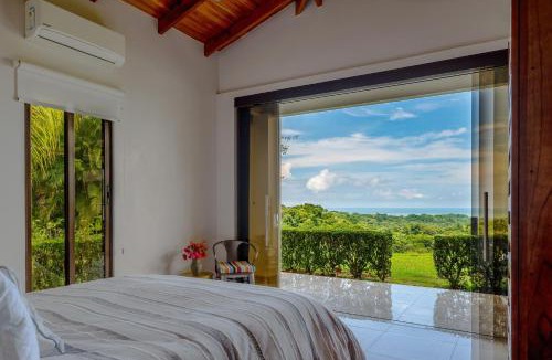 Ojochal Villa | Hacienda Jaguar - by Pura Villas