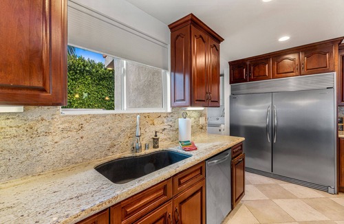Racquet Club West House | Hacienda Miranda - Private lighted Pickleball Court- Family Home