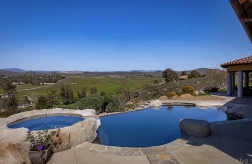 Ramona Villa | Hacienda style Villa with an incredible view - 25 minutes to Julian