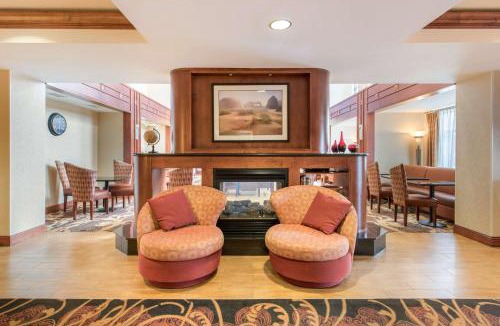 Pacific Hotel | Hampton Inn & Suites Arcata